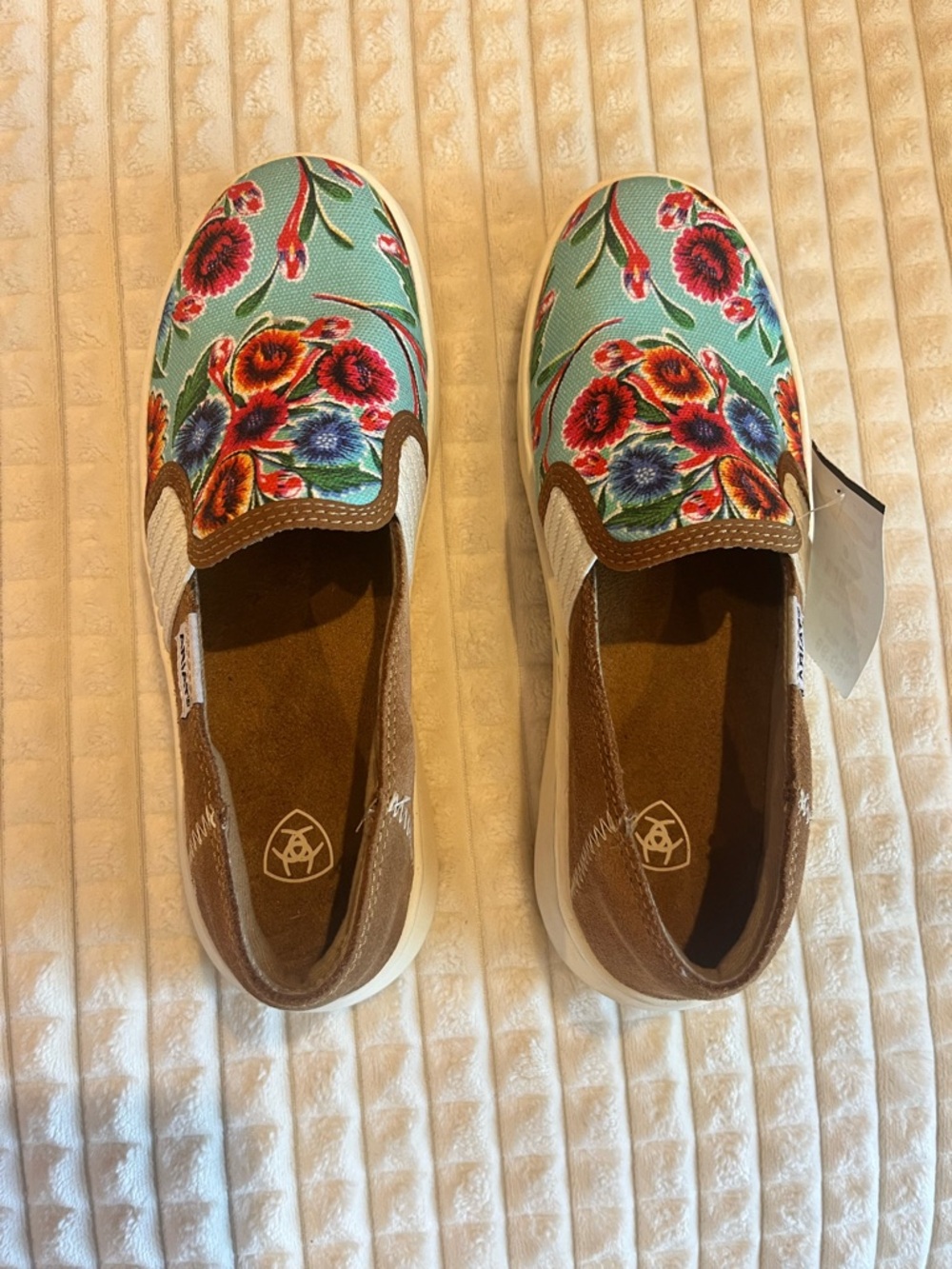 Ariat Teal Floral Slip-On Sneakers with Brown Trim Size 6 Boho western - Picture 3 of 8